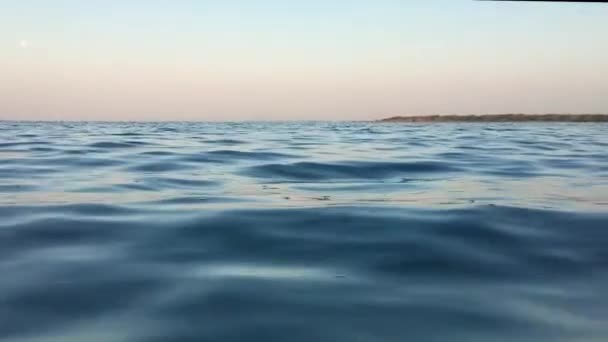 Gün Doğumu Deniz Manzarası Üzerinde — Stok video