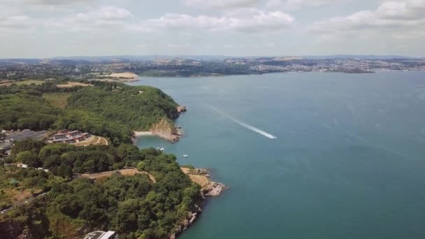 Luftaufnahme Der Strandbucht Brixham England Blick Auf Den Strand Himmel — Stockvideo