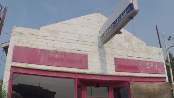 Almacén Garaje Abandonados Una Pequeña Ciudad Llamada Emperatriz Alberta Vieja — Vídeo de stock