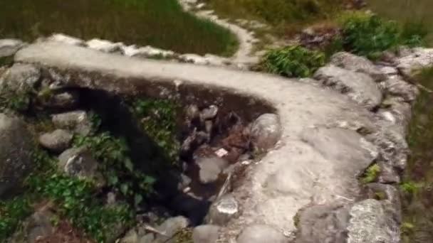 Très Petit Pont Béton Reliant Terrasse Riz — Video