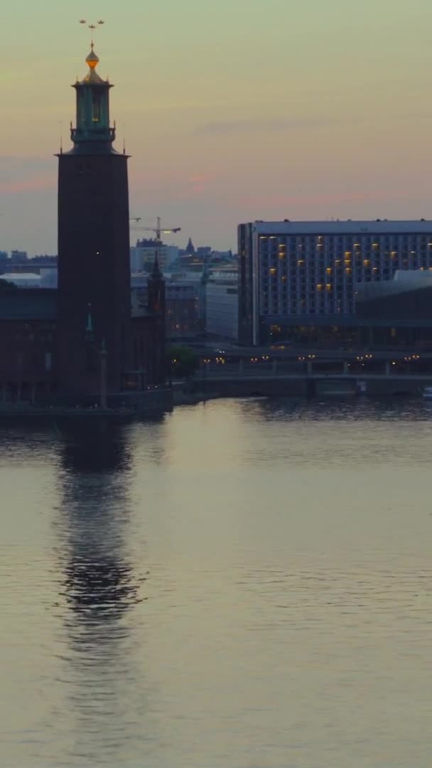 Aerial Panning Sunset Shot City Hall Waterfront Arena Located Bay — Stock video