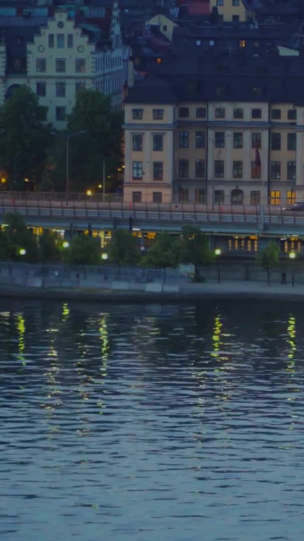 Luchtfoto Van Quayside Stockholm Zweden Met Uitzicht Oude Gebouwen Straat — Stockvideo