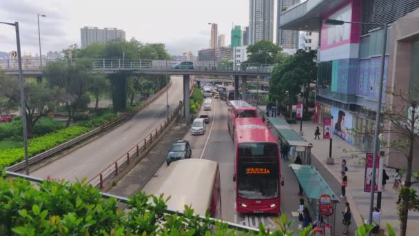 Asiática Subiendo Una Toma Autobús Kowloon Hong Kong Con Gimbal — Vídeo de stock