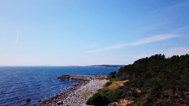 Hove Beach Kristinsand Norway Létání Nad Oblázkovou Skalní Pláží — Stock video