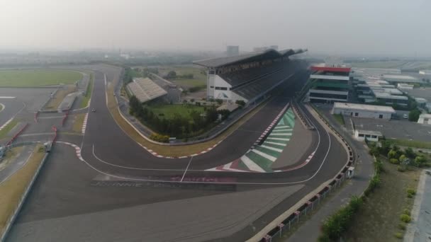 Racetrack Shot Drone Fast Cars Shot Afternoon Light — Stock Video