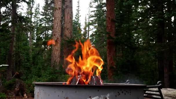 Lagerfeuer Auf Dem Pawnee Camp — Stockvideo