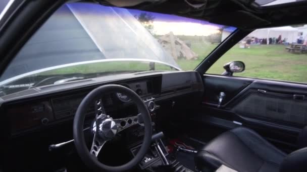 Régi Autó Ami Megcsinálta Csodálatos Blue Tire Burnout Nemek Közönségéért — Stock videók