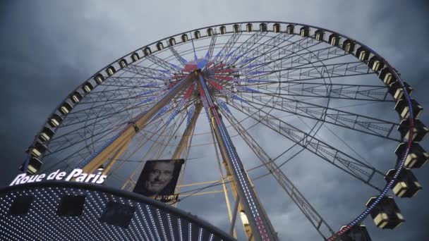 Paris Grande Roue Paris Aşağısından Johnny Hallyday Anısına Gün Batımında — Stok video