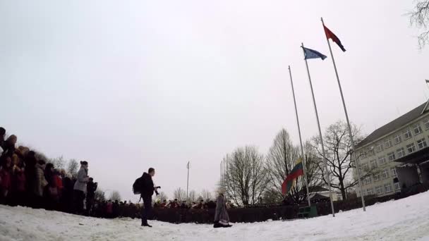 Litouwse Nationale Vlag Hijsceremonie Sirvintos — Stockvideo