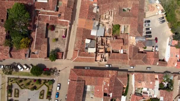 从高处俯瞰殖民地城镇 — 图库视频影像