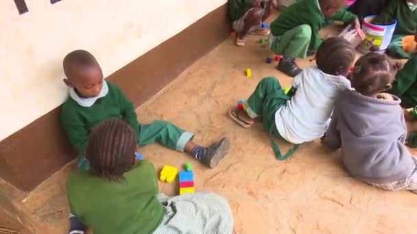 Crianças Escola Africana Jogando Fora Quênia — Vídeo de Stock