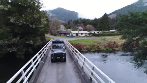 Defender Een Brug Nieuw Zeland — Stockvideo