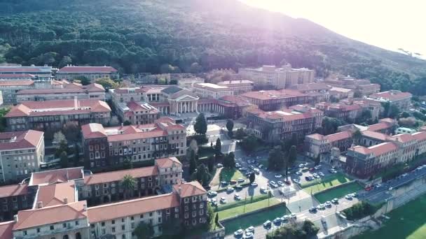 Drohnen Skyview Von Kapstadt Tafelberg Teufelspickel Uct Colleges Straßen Autos — Stockvideo