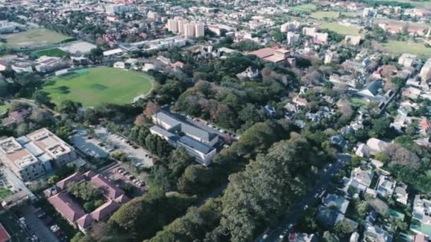 Drone Skyview Van Kaapstad Tafelberg Duivelspriem Uct Hogescholen Straten Auto — Stockvideo