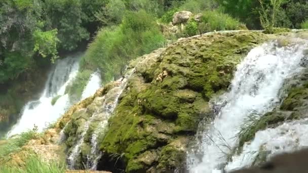 Vista Close Belas Cachoeiras — Vídeo de Stock