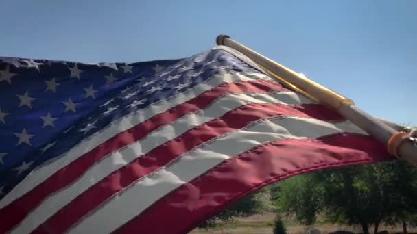 Bandera Ondeando Porche Frontal Cerca — Vídeos de Stock