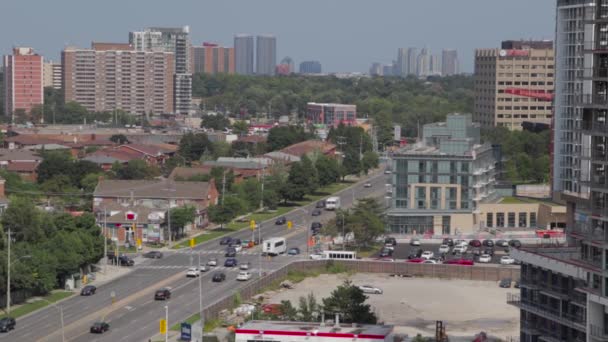 Een Antenne Uitzicht Sheppard Avenue Toronto Een Bewolkte Zomerdag — Stockvideo