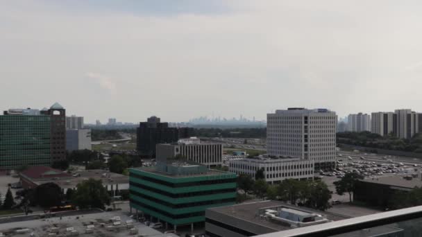 Вид Два Шоссе 404 401 Балкона Торонто Центром Торонто Расстоянии — стоковое видео
