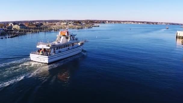 Boats Entering Out Galilee Port Narragansett — Stock Video