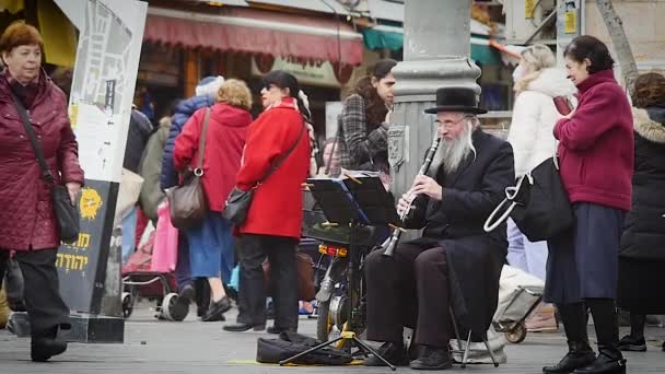 Les Gens Passant Joueur Clarinette Rue Ralenti Machne Yehuda Bazzar — Video