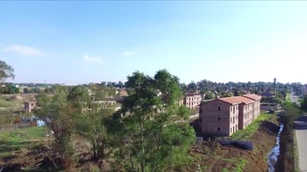 Madarak Kilátás Elhagyott Építési Terület Szívében Johannesburg Dél Afrika — Stock videók