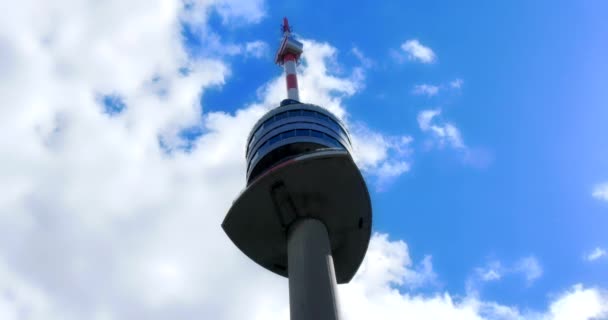 天空中的多瑙河塔 — 图库视频影像