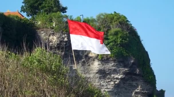 Ινδονησιακή Σημαία Κυματίζει Στον Άνεμο — Αρχείο Βίντεο