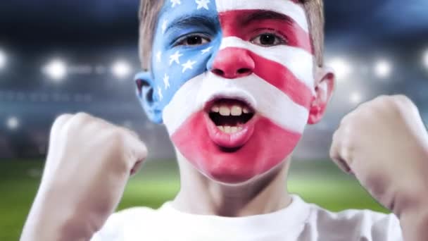 スタジアムでの勝利を祝うアメリカのファン — ストック動画