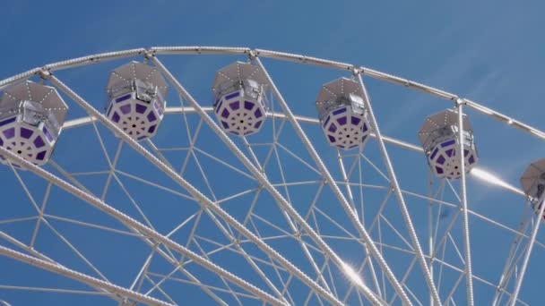 Una Rueda Ferris Giratoria Harlingen Durante Las Carreras Barcos Altos — Vídeos de Stock