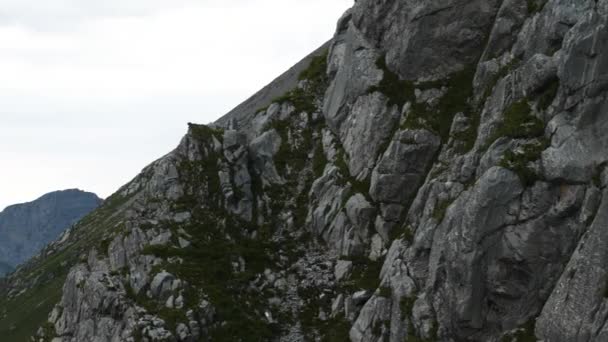 Panorera Bergslandskap Dåligt Väder — Stockvideo