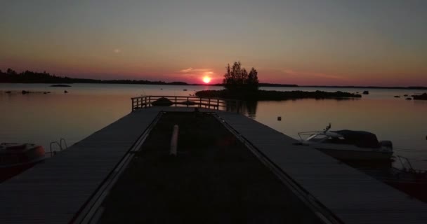 Cenas Noturnas Dramáticas Arquipélago Escandinavo Pôr Sol Romântico Com Céus — Vídeo de Stock