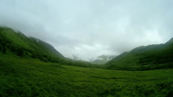 スコットランドのベン ネビスの谷をタイムラプス — ストック動画