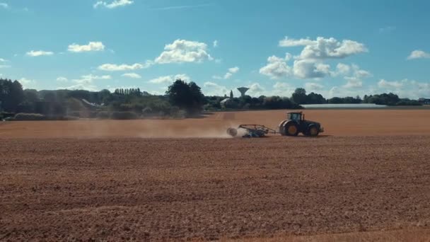 Ciągnik Polu Nalinnes Latem Walonia Belgia — Wideo stockowe