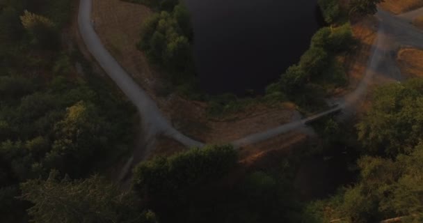 Cinematic Drone Shot Lake Sunset Pacific Northwest — ストック動画