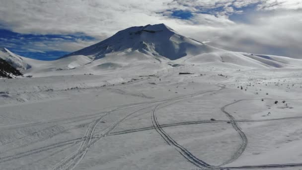 Flug Über Corralco Skihütte Reißt Lonquimay Vulkan Herunter — Stockvideo