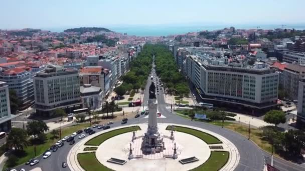 Drone Shot Passerar Över Marques Pombal Rondellen Lissabon Portugal Avslöjar — Stockvideo