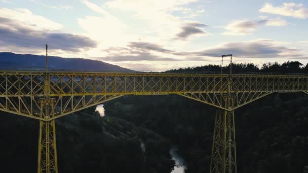 Αεροφωτογραφία Που Πετά Κάτω Από Malleco Viaduct Περιοχή Araucania Χιλή — Αρχείο Βίντεο