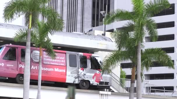 Miami Metromover Downtown Transit Aus Nächster Nähe — Stockvideo