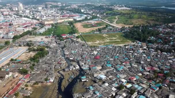 Lot Dronem Nad Wioską Rybacką Slumsami Batam Indonezja — Wideo stockowe