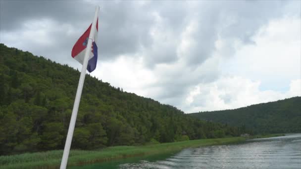 Хорватский Флаг Ветру Полной Скорости — стоковое видео