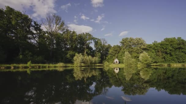 Zagreb Croatie Juillet 2017 Réflexion Nuageuse Sur Lac Dans Parc — Video