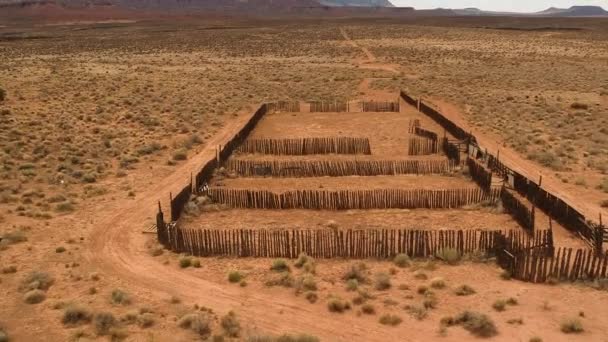 Opening Shot Deserted Wooden Structure Barren Land — Stock Video