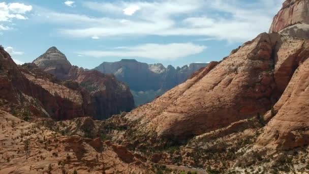 Panning Aerial Shot Sandstone Canyon Range Showing Summit Sky — Stock video