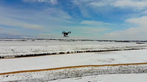 Dron Comercial Sobrevolando Una Zona Industrial Campo Colorado — Vídeo de stock