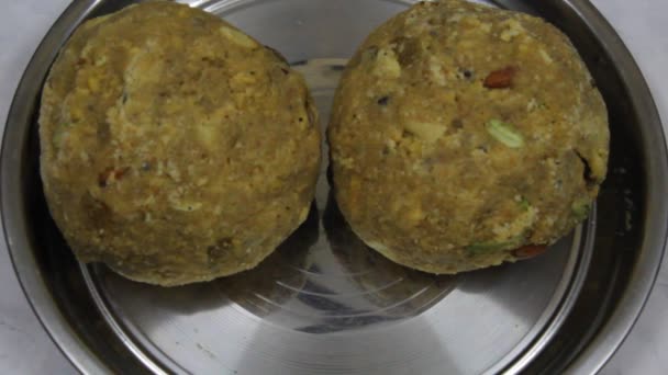 Tirupati Süße Kugel Als Laddu Indien Bekannt Hergestellt Mit Zutaten — Stockvideo