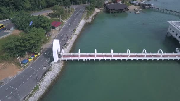 Vzdušný Pohled Plovoucí Mešitu Ostrově Pangkor Reverzním Klipu Barevnou Stupnicí — Stock video