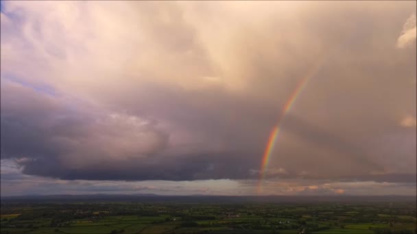 Дрон Rainbow Hover Sequence — стоковое видео