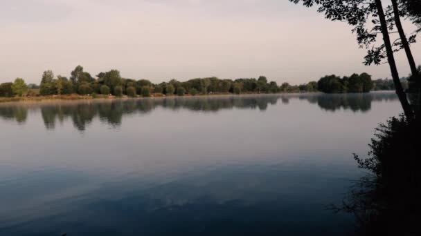 Timelapse Pequeno Lago Durante Pôr Sol — Vídeo de Stock