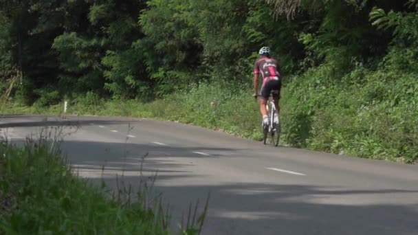 Велосипедист Гору Седла — стоковое видео