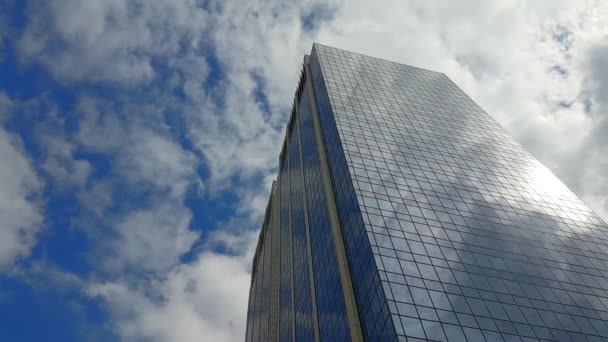 布鲁塞尔市中心的金融塔 八月里是个阴天 — 图库视频影像